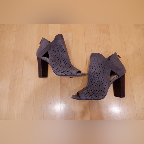 Vince Camuto Grey Cranita Booties - Picture 3 of 9